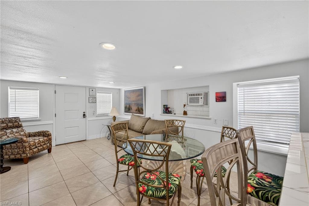 201 Miramar ST, FORT MYERS BEACH FL 33931-30