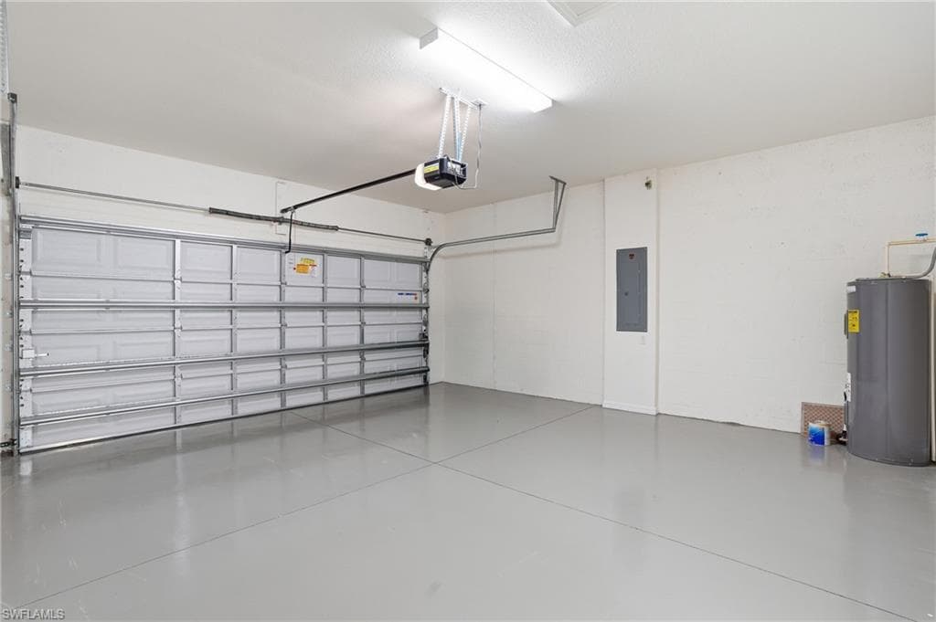 2251 Dancy ST, NAPLES FL 34120-24