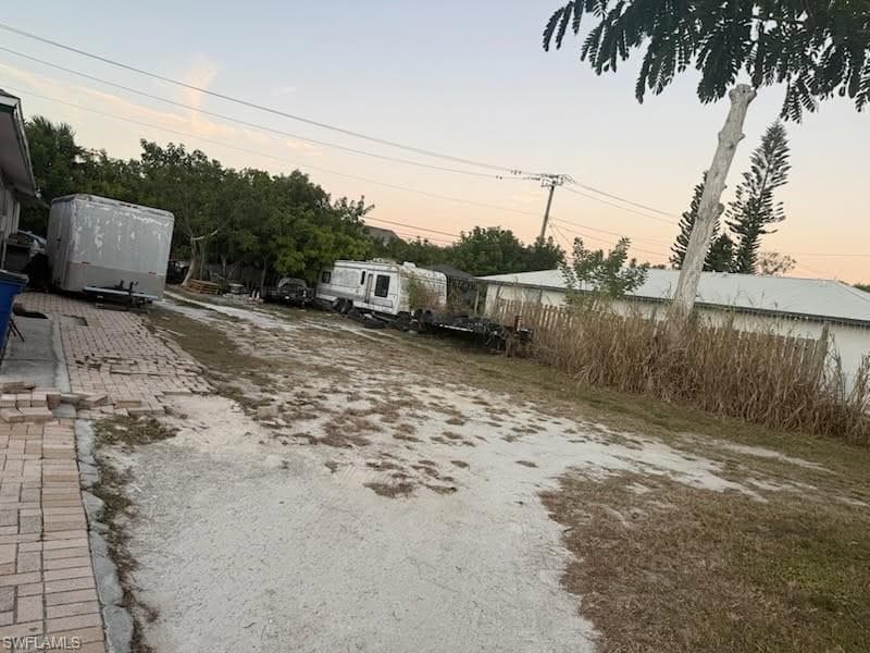 1569 Maple DR, FORT MYERS FL 33907-2