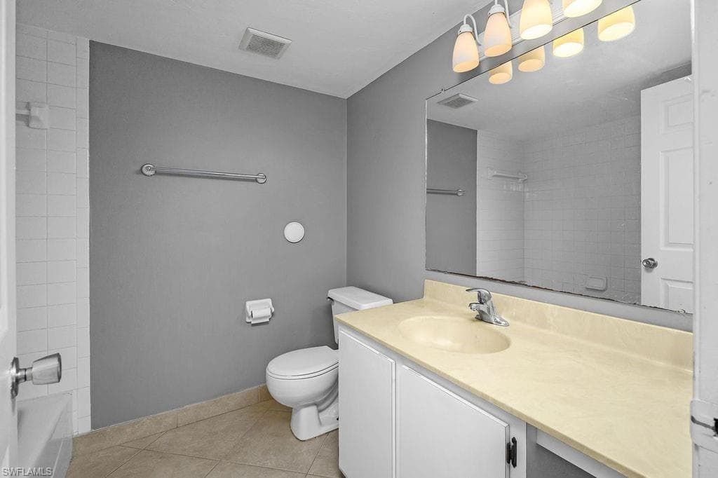 2360 Naples Trace CIR # 2, NAPLES FL 34109-21