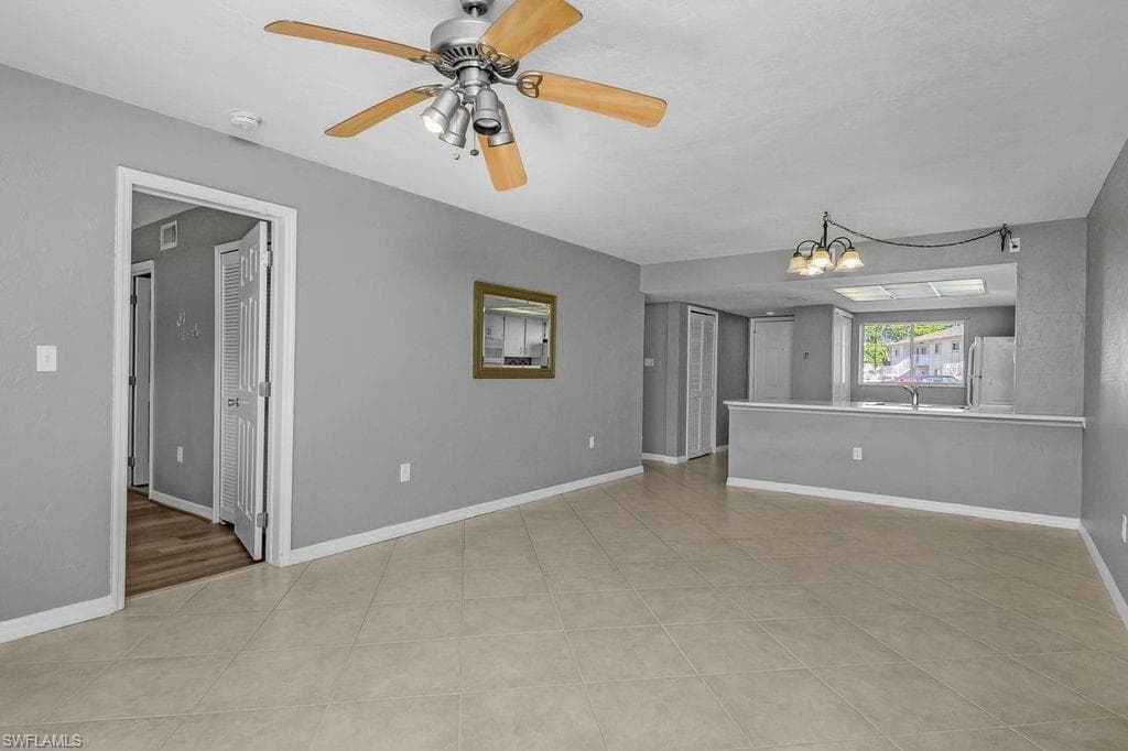 2360 Naples Trace CIR # 2, NAPLES FL 34109-8