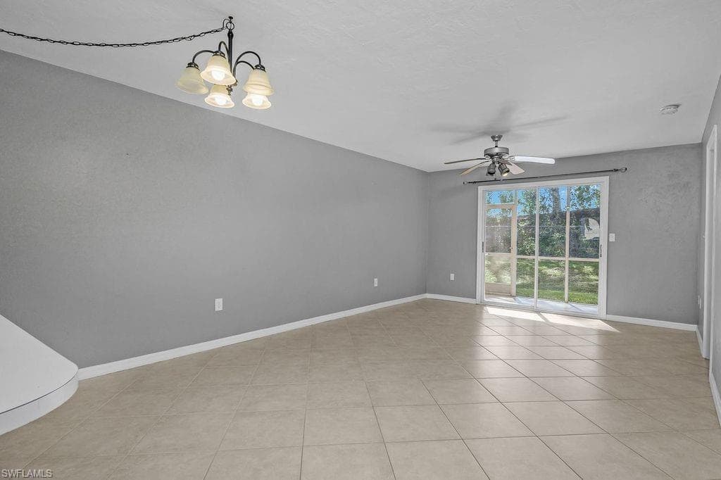 2360 Naples Trace CIR # 2, NAPLES FL 34109-9