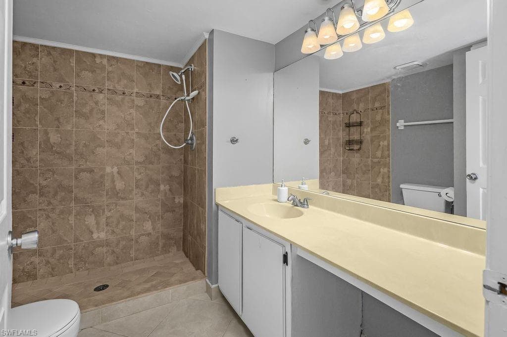 2360 Naples Trace CIR # 2, NAPLES FL 34109-18