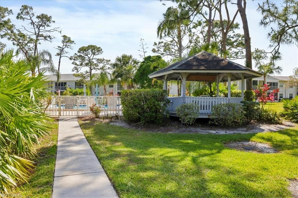 7086 Nantucket CIR # 6, NORTH FORT MYERS FL 33917-9