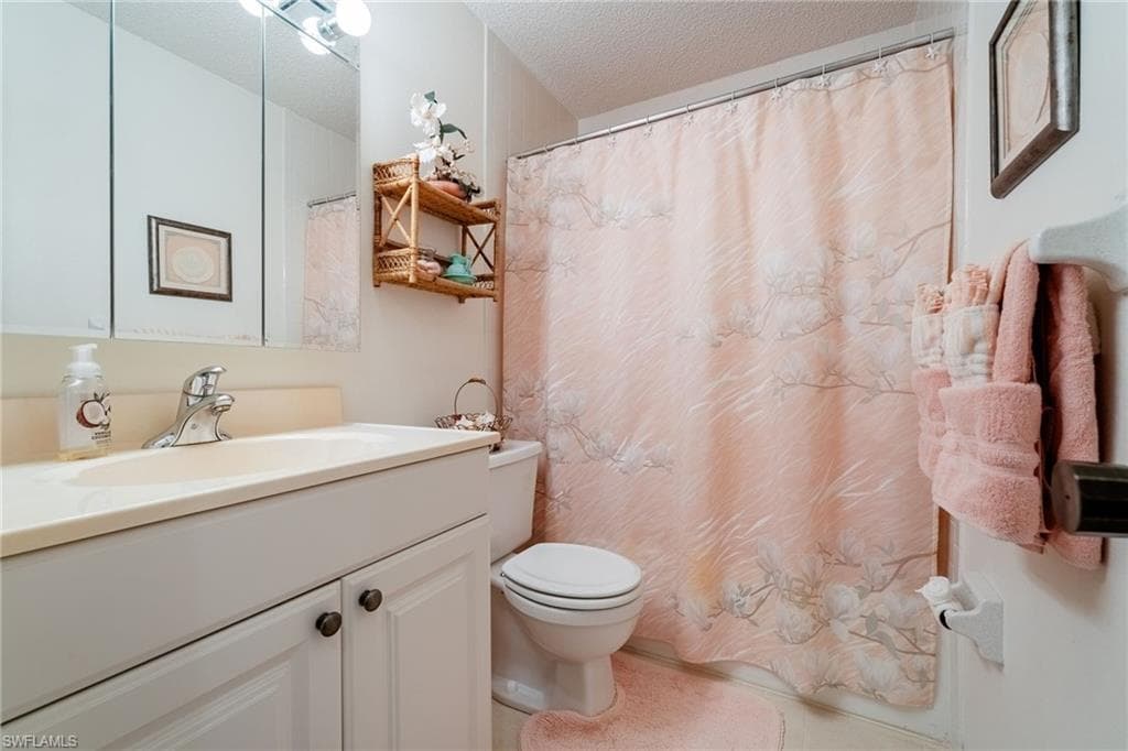 7086 Nantucket CIR # 6, NORTH FORT MYERS FL 33917-17