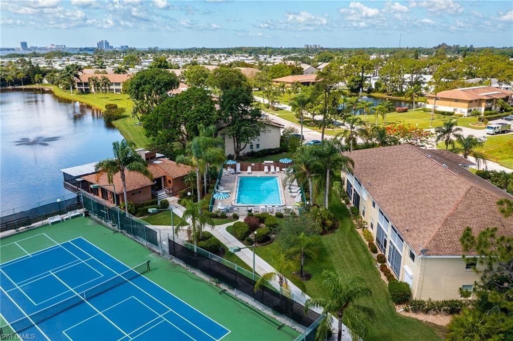 7086 Nantucket CIR # 6, NORTH FORT MYERS FL 33917-28