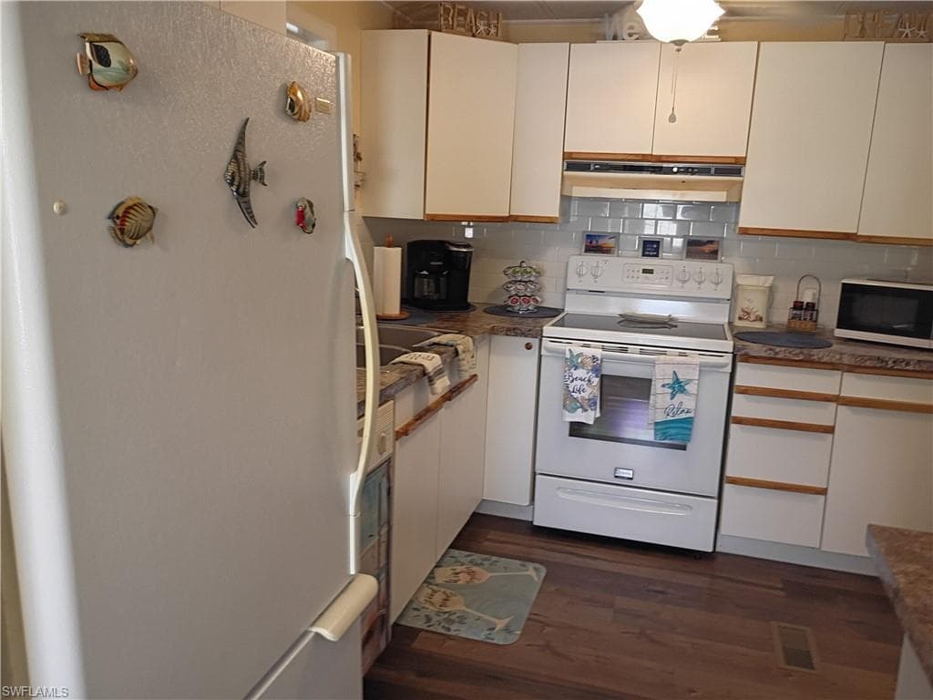 7867 Raymary ST, BOKEELIA FL 33922-18