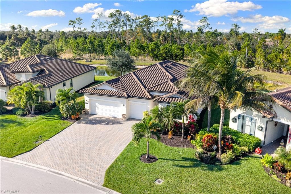 4698 Abaca CIR, NAPLES FL 34119-26