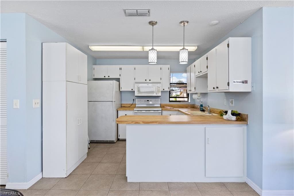 3906 SE 11th PL # 601, CAPE CORAL FL 33904-30