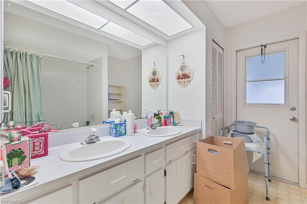 208 Danby RD, LEHIGH ACRES FL 33936-24