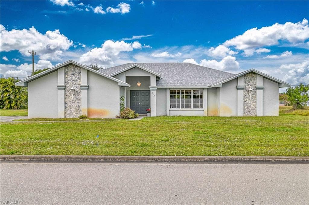 208 Danby RD, LEHIGH ACRES FL 33936-2