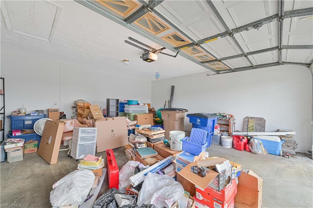 208 Danby RD, LEHIGH ACRES FL 33936-28