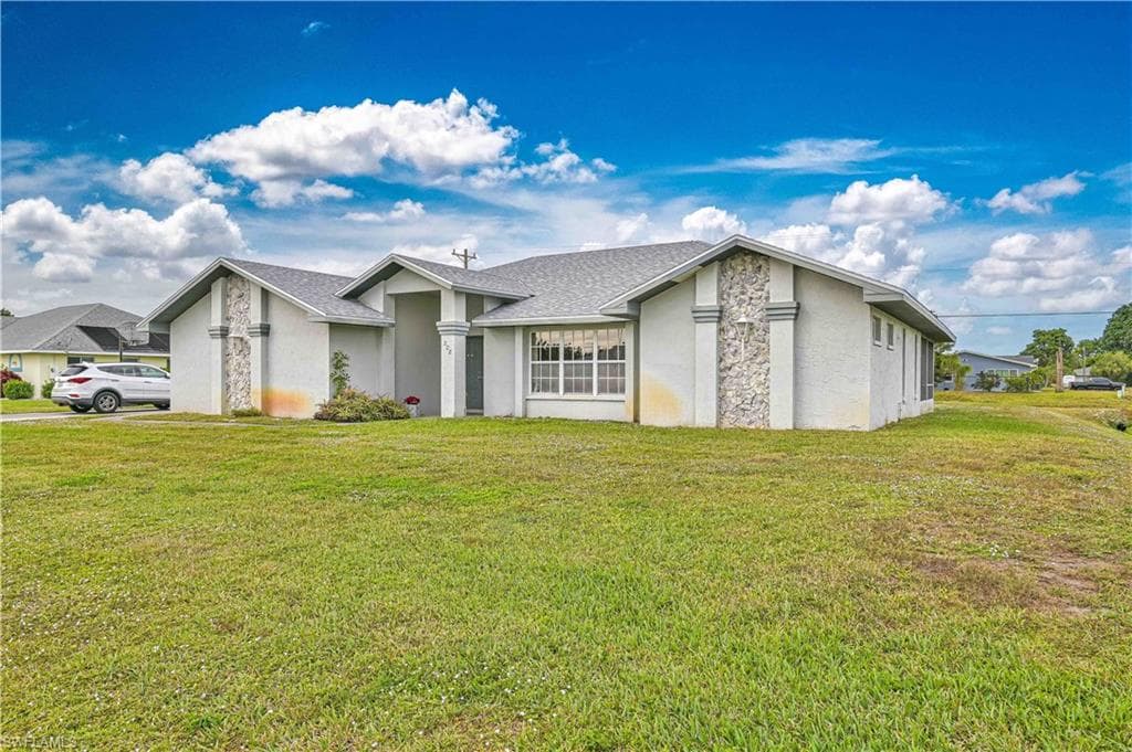 208 Danby RD, LEHIGH ACRES FL 33936-3