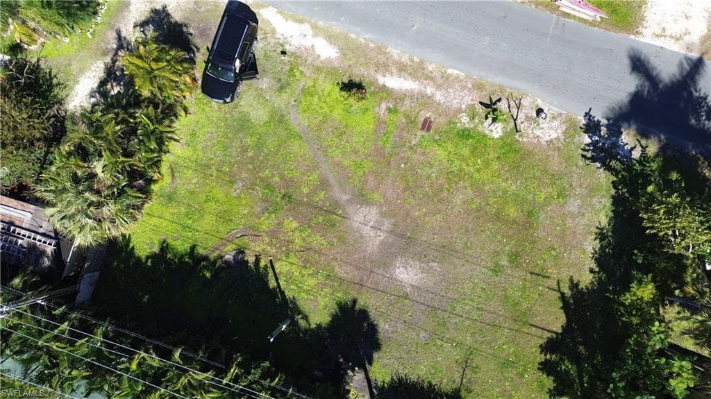 12135 Hibiscus DR, FORT MYERS FL 33908-4