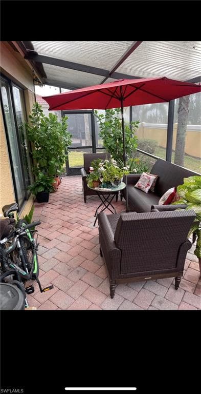 7350 Bristol CIR, NAPLES FL 34120-1