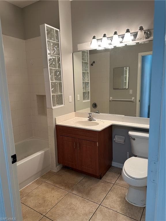 7350 Bristol CIR, NAPLES FL 34120-8