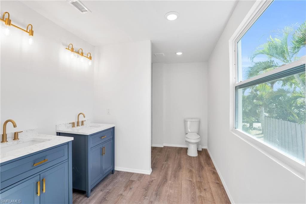 351 Jefferson CT, FORT MYERS BEACH FL 33931-22