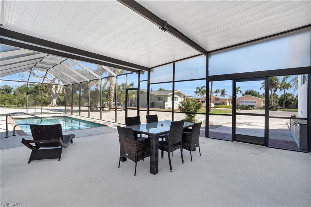 351 Jefferson CT, FORT MYERS BEACH FL 33931-33