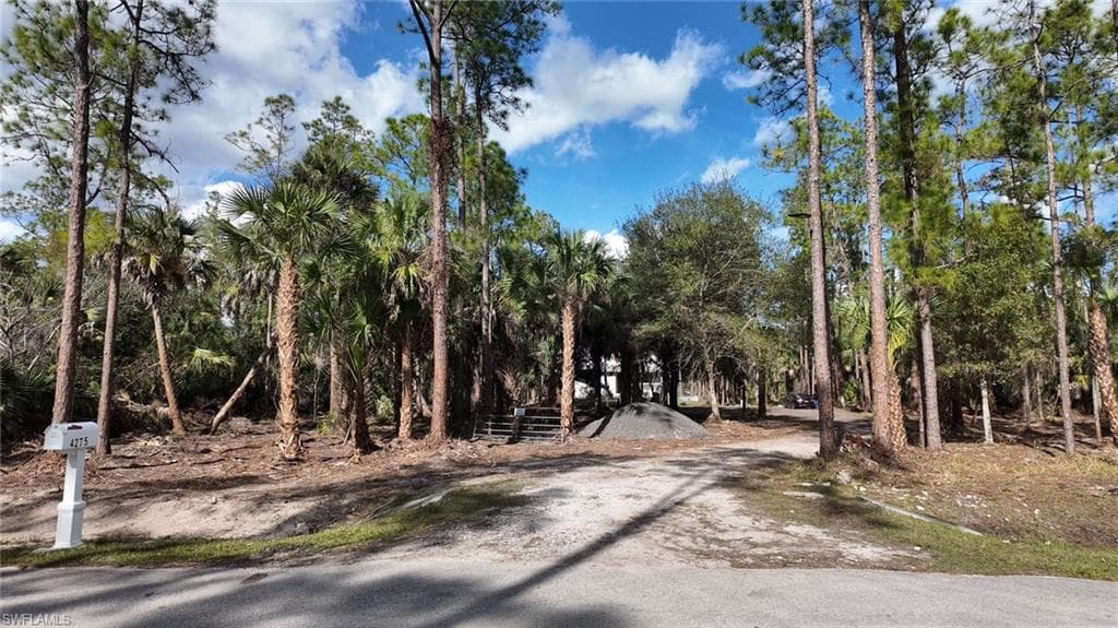 4275 4th AVE NE, NAPLES FL 34120-31
