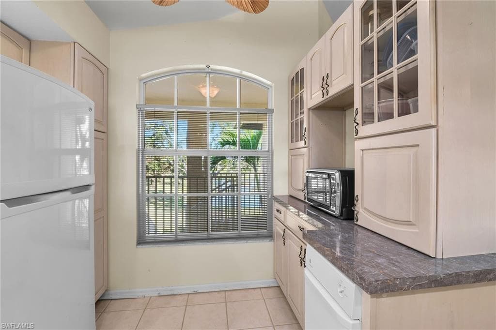 290 Newport DR 107-9