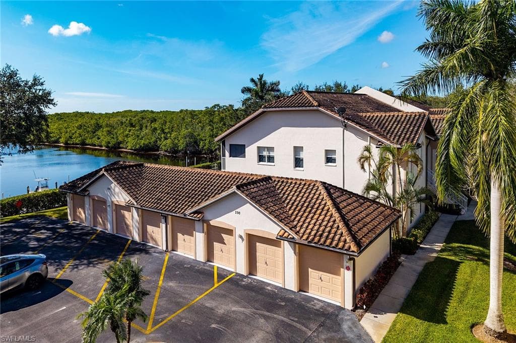 290 Newport DR 107-4