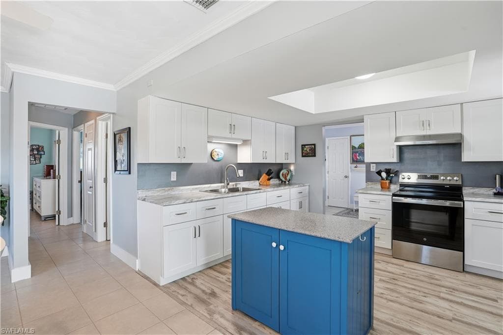 2607 Bayshore DR, MATLACHA FL 33993-12