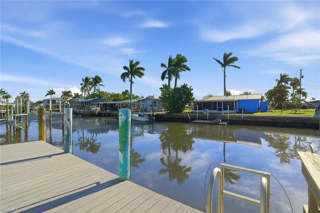 2607 Bayshore DR, MATLACHA FL 33993-33