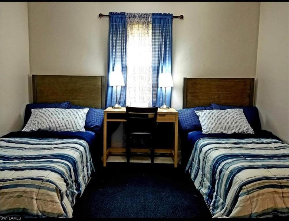 1136 Michigan AVE, NAPLES FL 34103-3