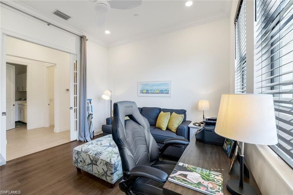 16374 Viansa WAY # 302, NAPLES FL 34110-12