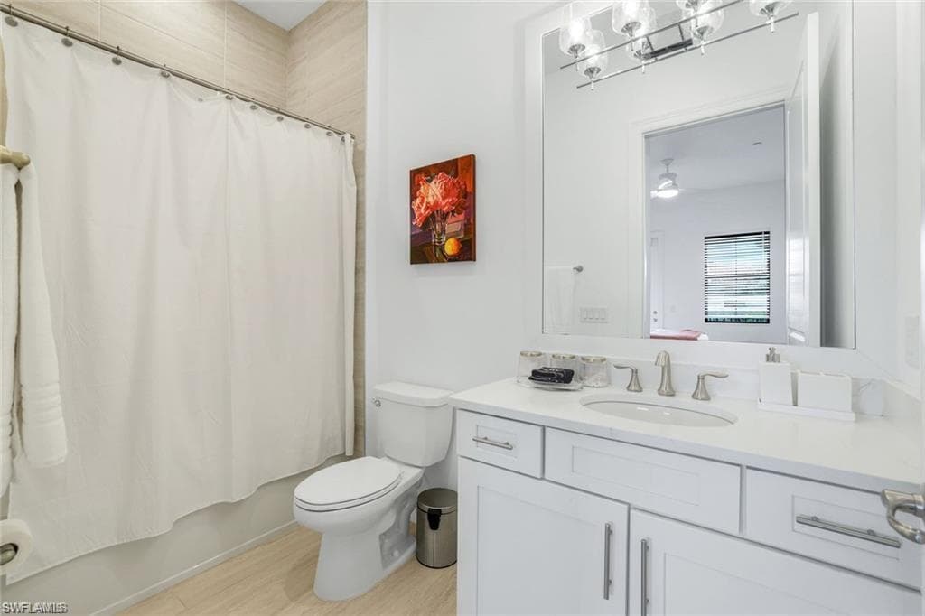 16374 Viansa WAY # 302, NAPLES FL 34110-16