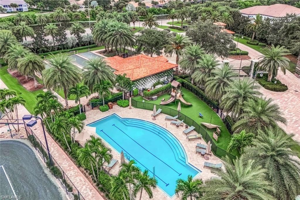 16374 Viansa WAY # 302, NAPLES FL 34110-23