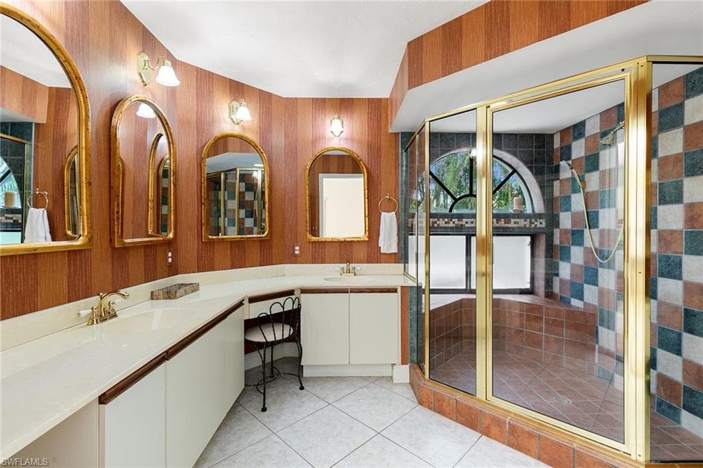 592 Beachwalk CIR # N102, NAPLES FL 34108-16