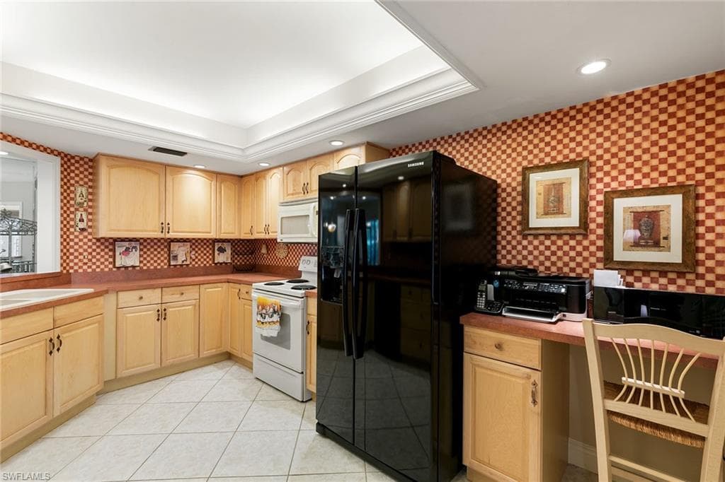 592 Beachwalk CIR # N102, NAPLES FL 34108-4