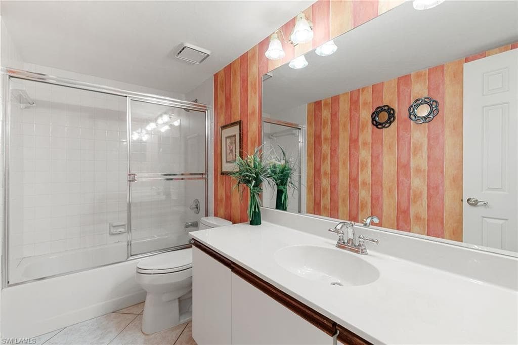 592 Beachwalk CIR # N102, NAPLES FL 34108-19