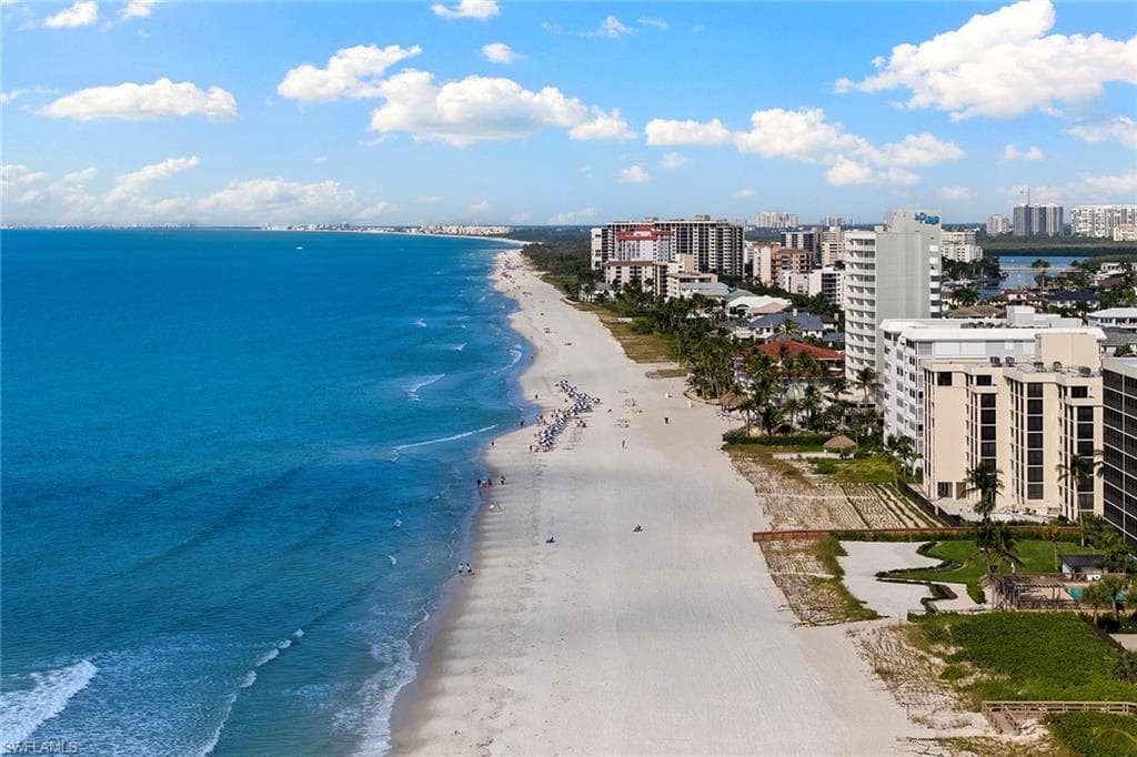 592 Beachwalk CIR # N102, NAPLES FL 34108-33