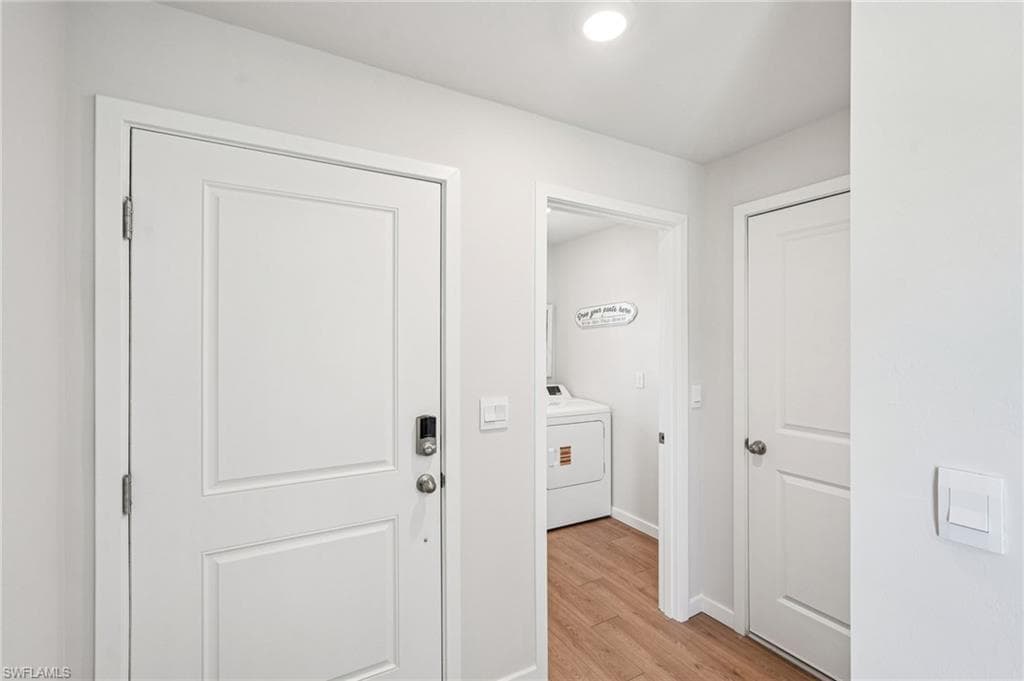 1221 BROOKLANDS DR, FORT MYERS FL 33905-13