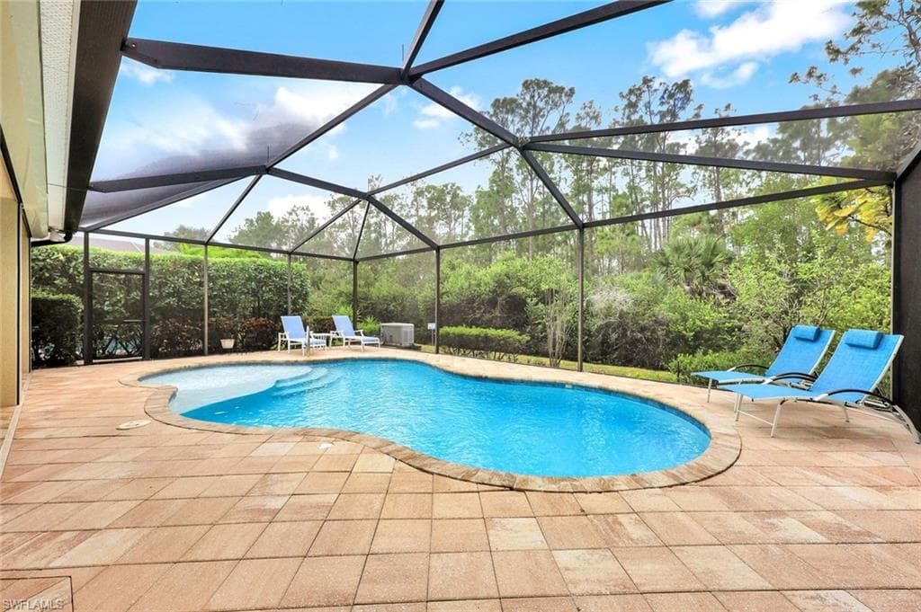 7655 Martino CIR, NAPLES FL 34112-27