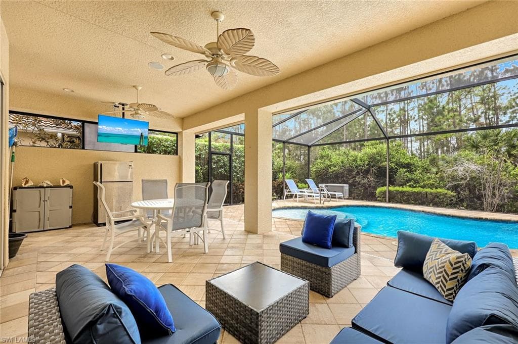 7655 Martino CIR, NAPLES FL 34112-23