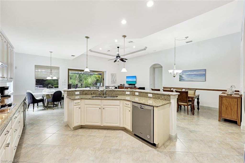 7655 Martino CIR, NAPLES FL 34112-10