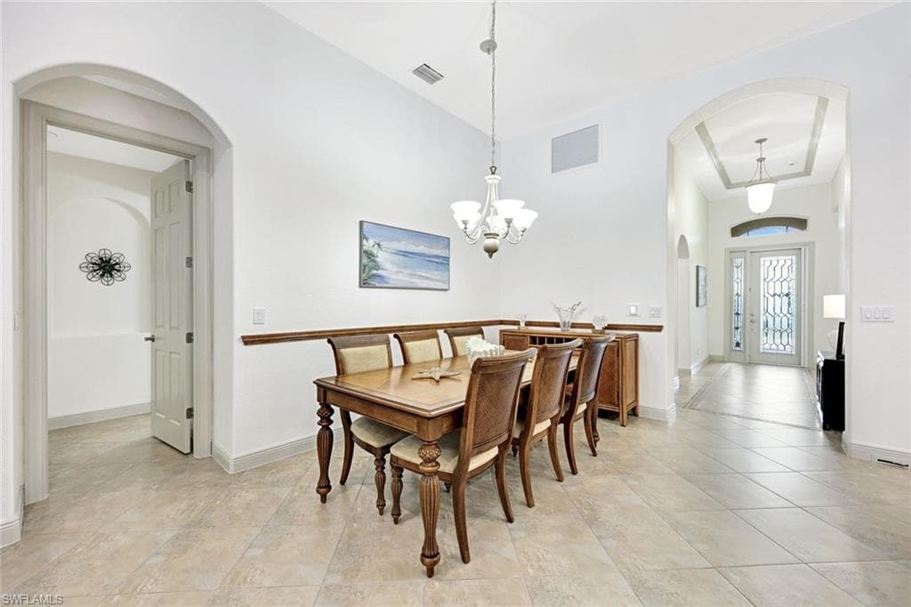 7655 Martino CIR, NAPLES FL 34112-7