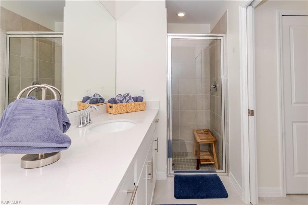 5527 DOUBLE EAGLE CIR # 3815, AVE MARIA FL 34142-9