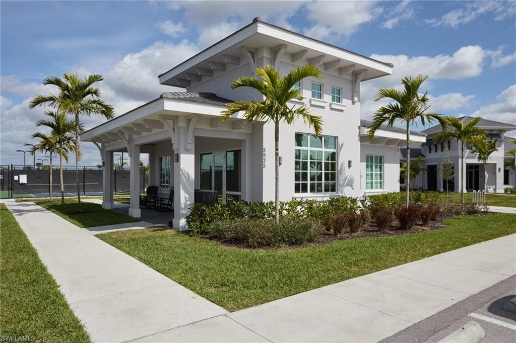 5527 DOUBLE EAGLE CIR # 3815, AVE MARIA FL 34142-33