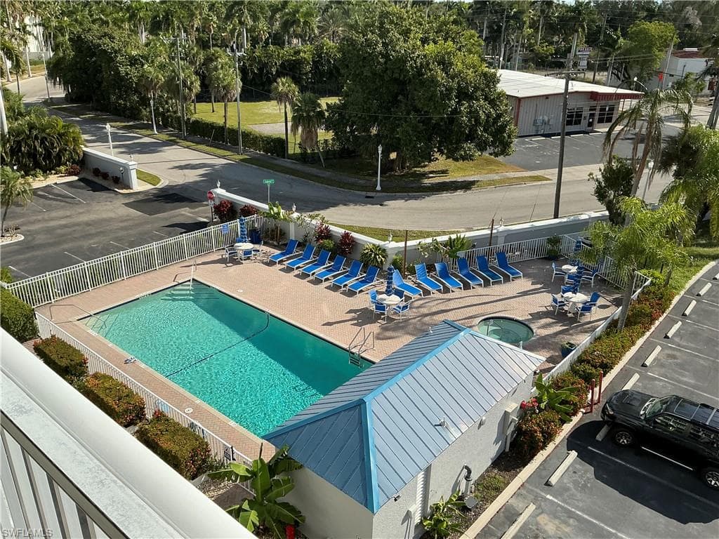 2885 Palm Beach BLVD # 408, FORT MYERS FL 33916-1