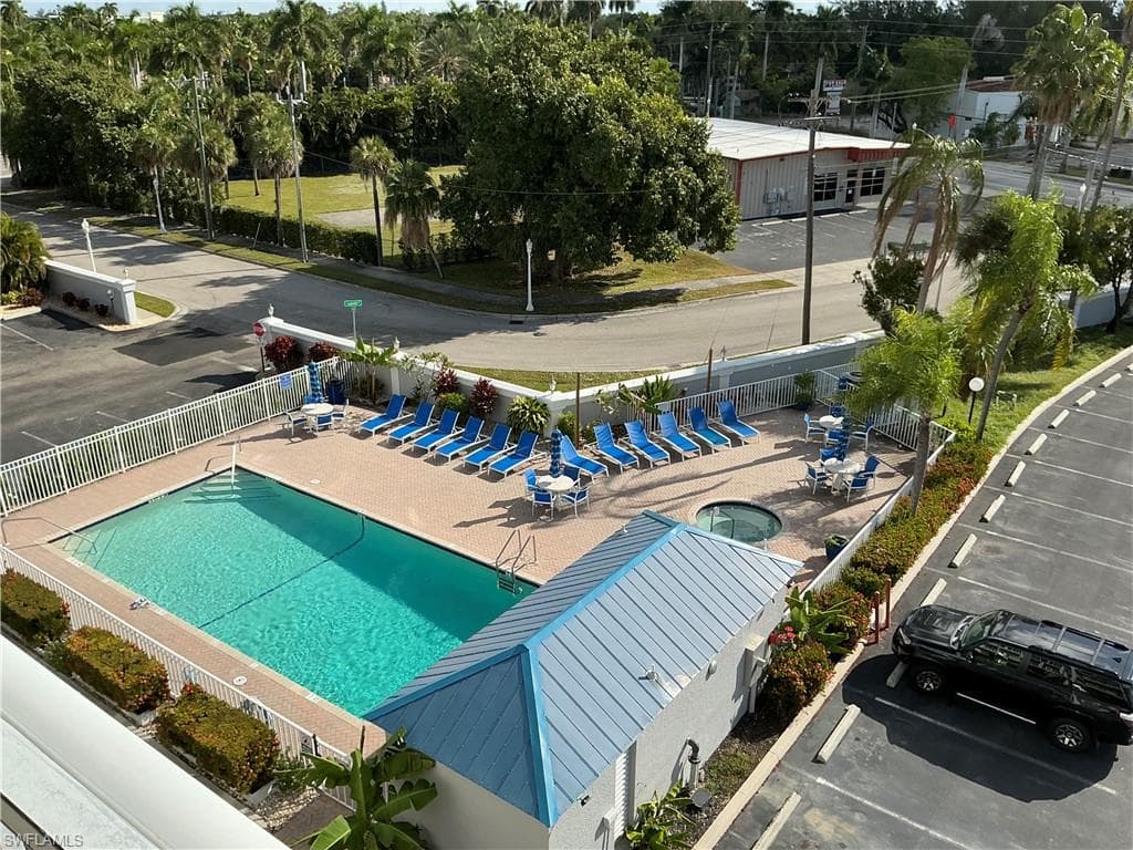 2885 Palm Beach BLVD # 408, FORT MYERS FL 33916-6