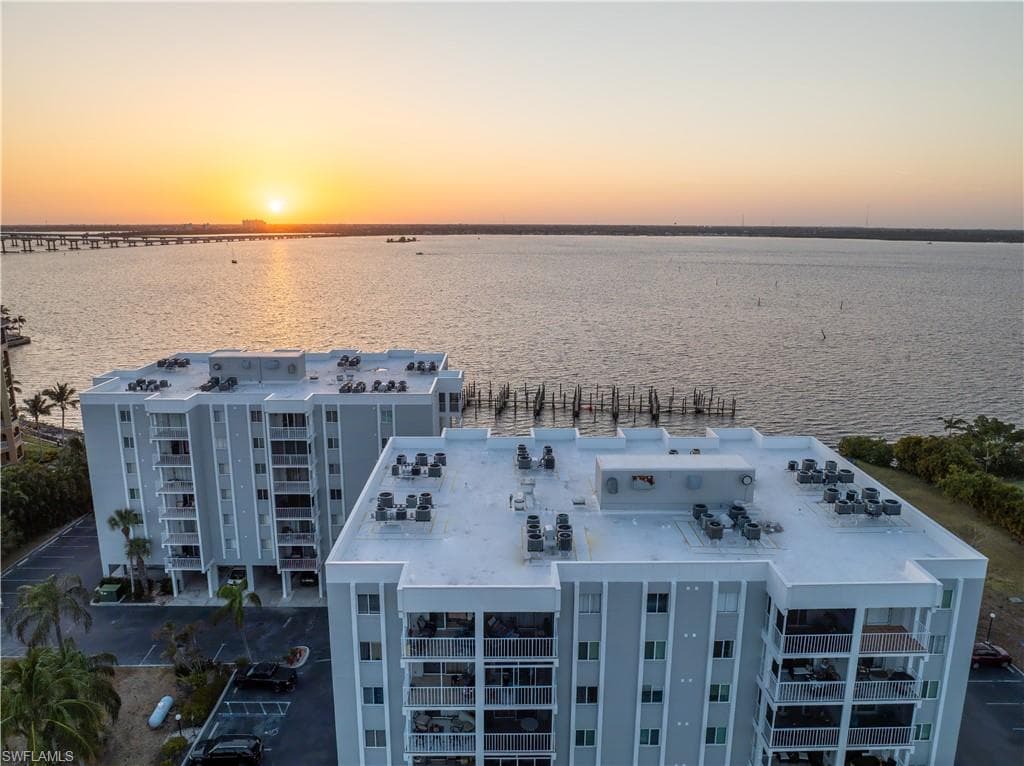 2885 Palm Beach BLVD # 408, FORT MYERS FL 33916-2