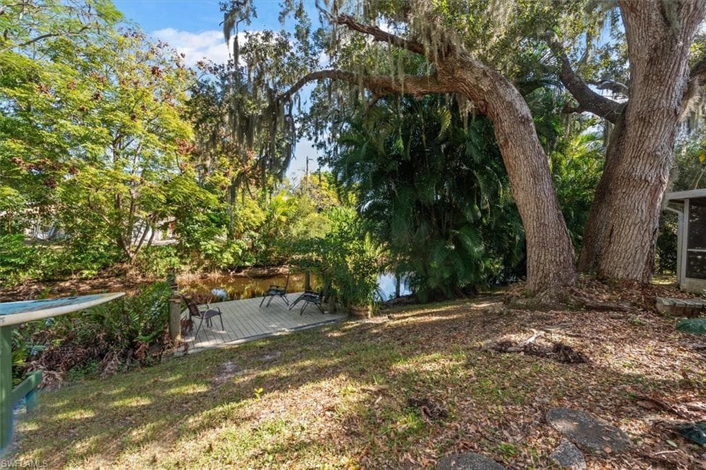 2466 N Westwood DR, NORTH FORT MYERS FL 33917-33