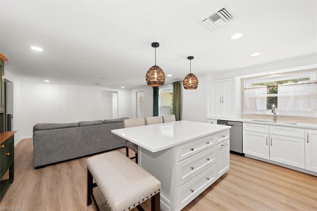 2466 N Westwood DR, NORTH FORT MYERS FL 33917-17