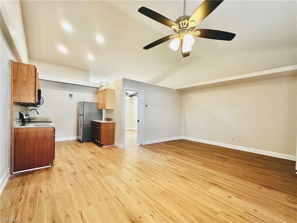 826 Wiggins Pass RD # 310, NAPLES FL 34110-9