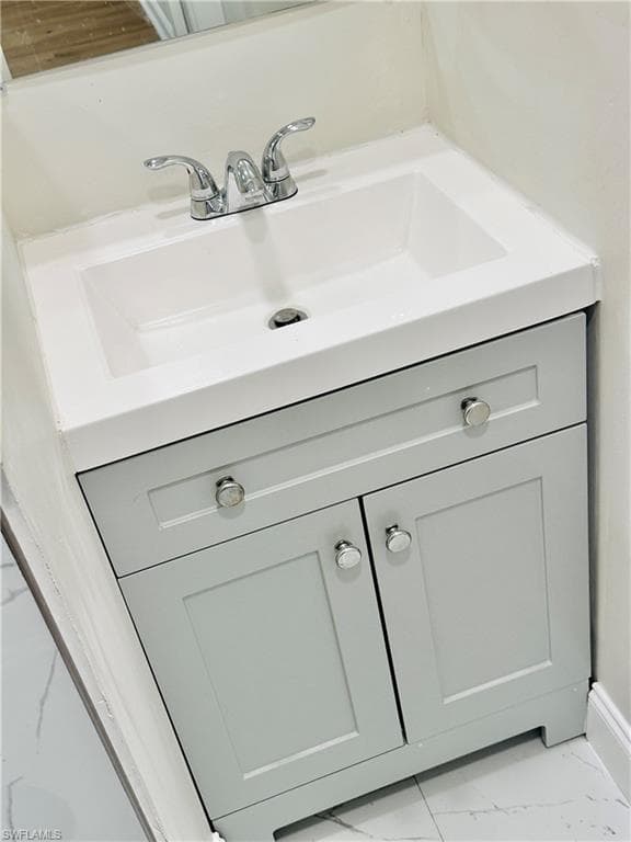 826 Wiggins Pass RD # 310, NAPLES FL 34110-14