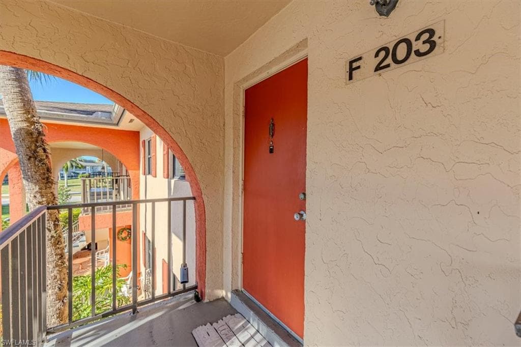 344 Charlemagne BLVD # F203, NAPLES FL 34112-4